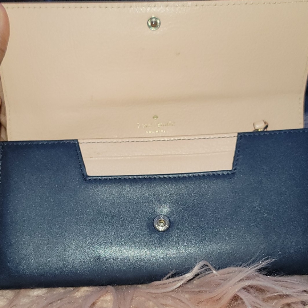Kate's spade navy blue wallet - Picture 4 of 8